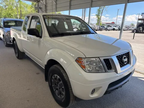 White 2017 Nissan Frontier PRO-4X for sale in Summerville, SC