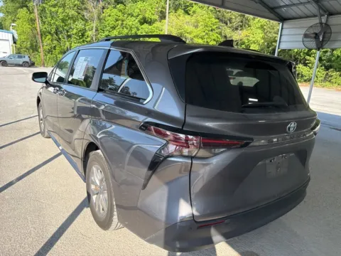 More photos of 2024 Toyota Sienna XLE at Automaxx of the Carolinas, SC