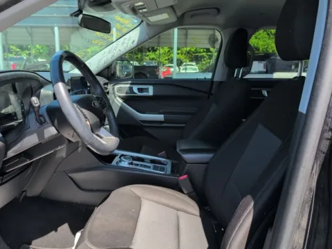 More photos of 2023 Ford Explorer XLT at Automaxx of the Carolinas, SC
