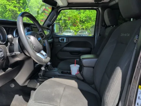 More photos of 2018 Jeep Wrangler Unlimited Sahara at Automaxx of the Carolinas, SC