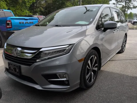 Silver 2019 Honda Odyssey Elite for sale in Summerville, SC