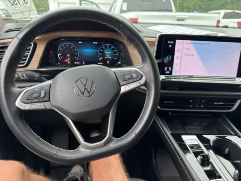 More photos of 2024 Volkswagen Atlas 2.0T SE w/Technology at Automaxx of the Carolinas, SC