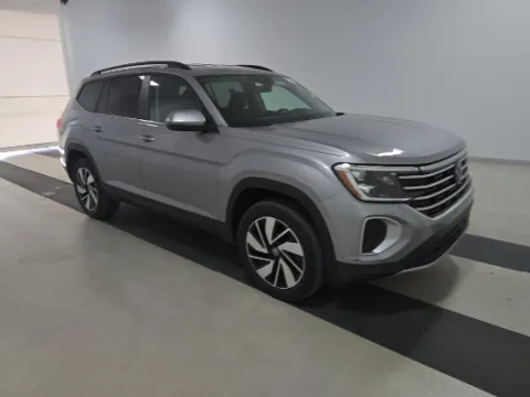 Gray 2024 Volkswagen Atlas 2.0T SE w/Technology for sale in Summerville, SC