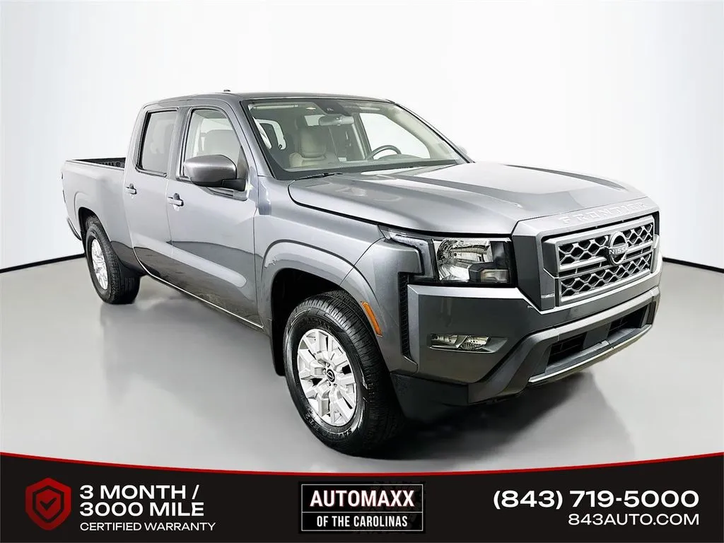 2022 Nissan Frontier SV Crew Cab 4X4 LWB's photo