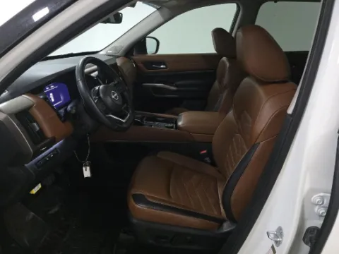 More photos of 2023 Nissan Pathfinder Platinum at Automaxx of the Carolinas, SC