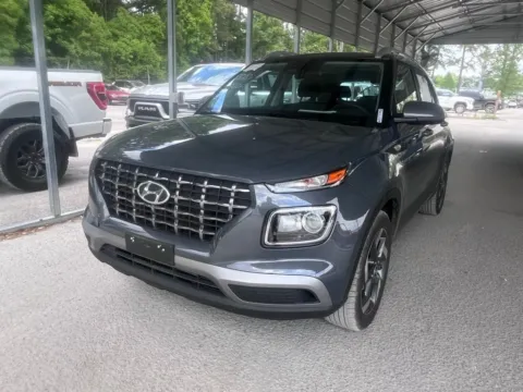 More photos of 2025 Hyundai Venue SEL at Automaxx of the Carolinas, SC