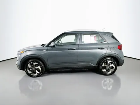 More photos of 2025 Hyundai Venue SEL at Automaxx of the Carolinas, SC