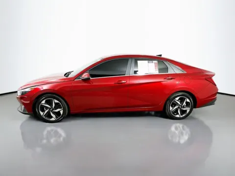 More photos of 2023 Hyundai Elantra Limited at Automaxx of the Carolinas, SC