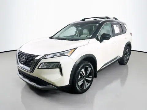 Another view of 2021 Nissan Rogue SL for sale in Summerville, SC at Automaxx of the Carolinas