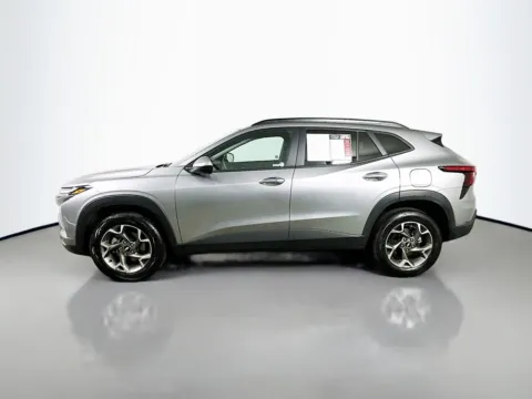 More photos of 2025 Chevrolet Trax LT at Automaxx of the Carolinas, SC