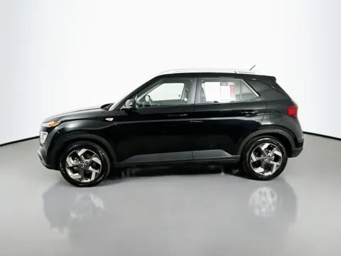 More photos of 2025 Hyundai Venue SEL at Automaxx of the Carolinas, SC