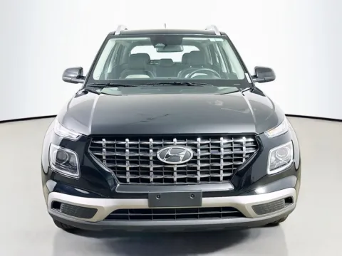 Photos of 2025 Hyundai Venue SEL for sale in Summerville, SC at Automaxx of the Carolinas