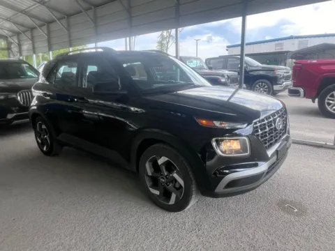 Black 2025 Hyundai Venue SEL for sale in Summerville, SC