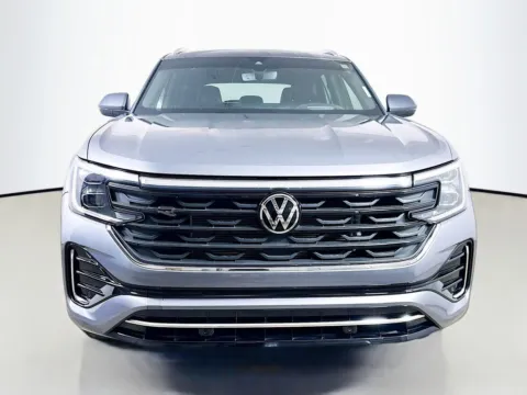 Photos of 2024 Volkswagen Atlas Cross Sport 2.0T SEL R-Line for sale in Summerville, SC at Automaxx of the Carolinas