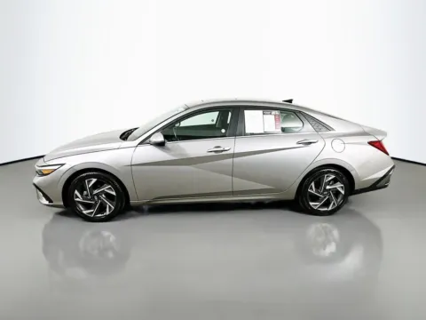 More photos of 2025 Hyundai Elantra SEL Convenience at Automaxx of the Carolinas, SC