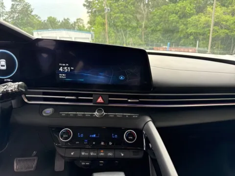 More photos of 2025 Hyundai Elantra SEL Convenience at Automaxx of the Carolinas, SC