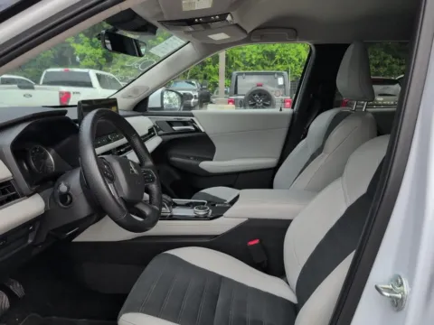 More photos of 2025 Mitsubishi Outlander SE at Automaxx of the Carolinas, SC