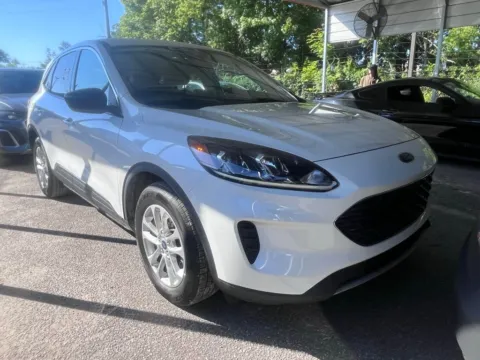 White 2022 Ford Escape SE for sale in Summerville, SC