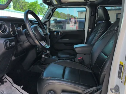 More photos of 2021 Jeep Gladiator Overland at Automaxx of the Carolinas, SC