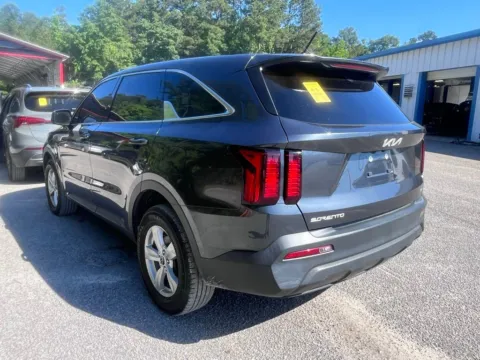 More photos of 2023 Kia Sorento LX at Automaxx of the Carolinas, SC