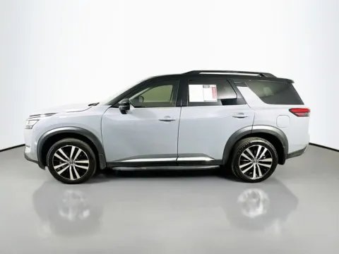 More photos of 2023 Nissan Pathfinder Platinum at Automaxx of the Carolinas, SC
