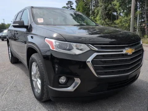 Photos of 2021 Chevrolet Traverse LT for sale in Summerville, SC at Automaxx of the Carolinas