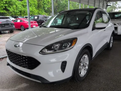 White 2020 Ford Escape SE for sale in Summerville, SC