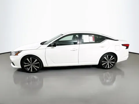 More photos of 2022 Nissan Altima 2.5 SR at Automaxx of the Carolinas, SC