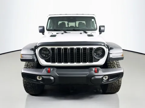 Photos of 2026 Jeep Gladiator Rubicon for sale in Summerville, SC at Automaxx of the Carolinas