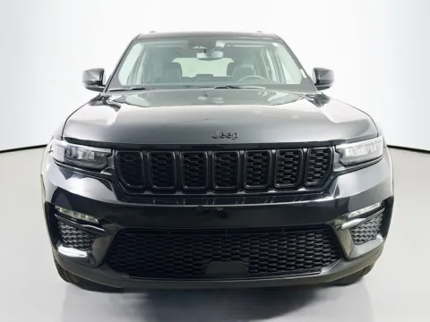 Photos of 2023 Jeep Grand Cherokee Limited for sale in Summerville, SC at Automaxx of the Carolinas