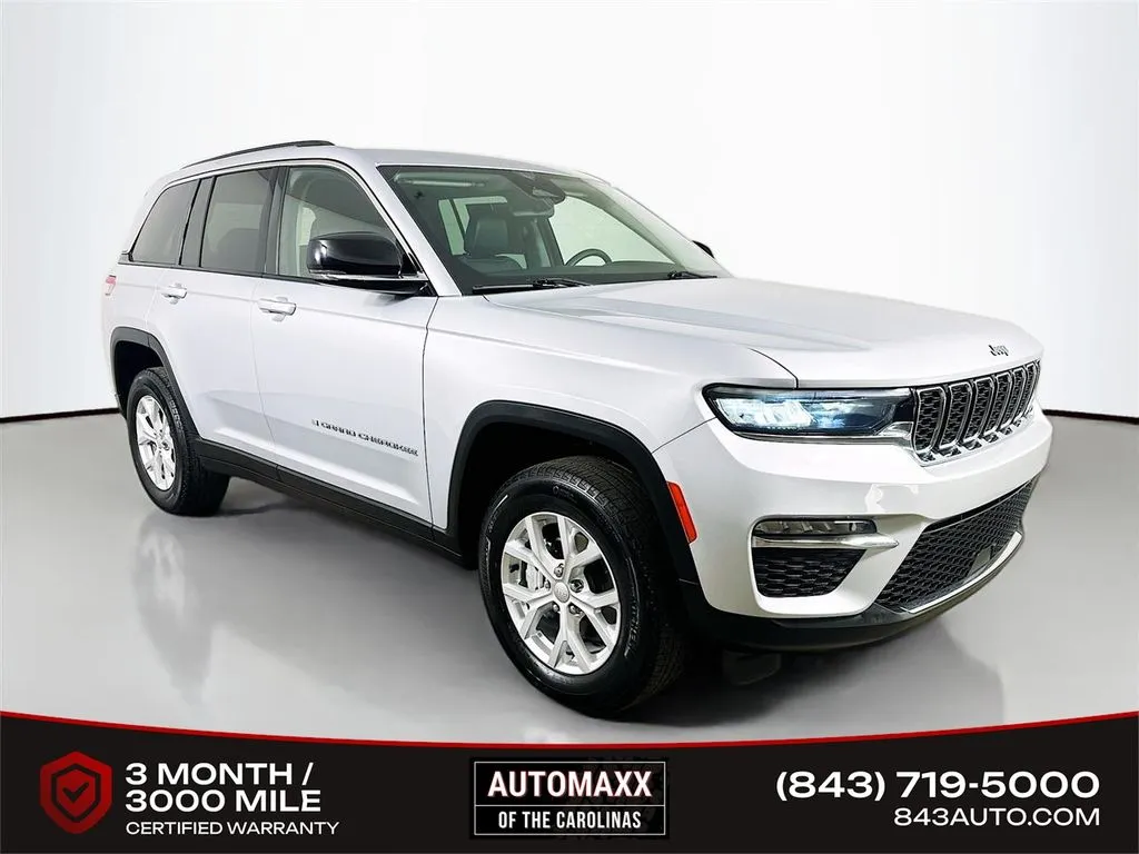 Silver 2023 Jeep Grand Cherokee Limited for sale in Summerville, SC