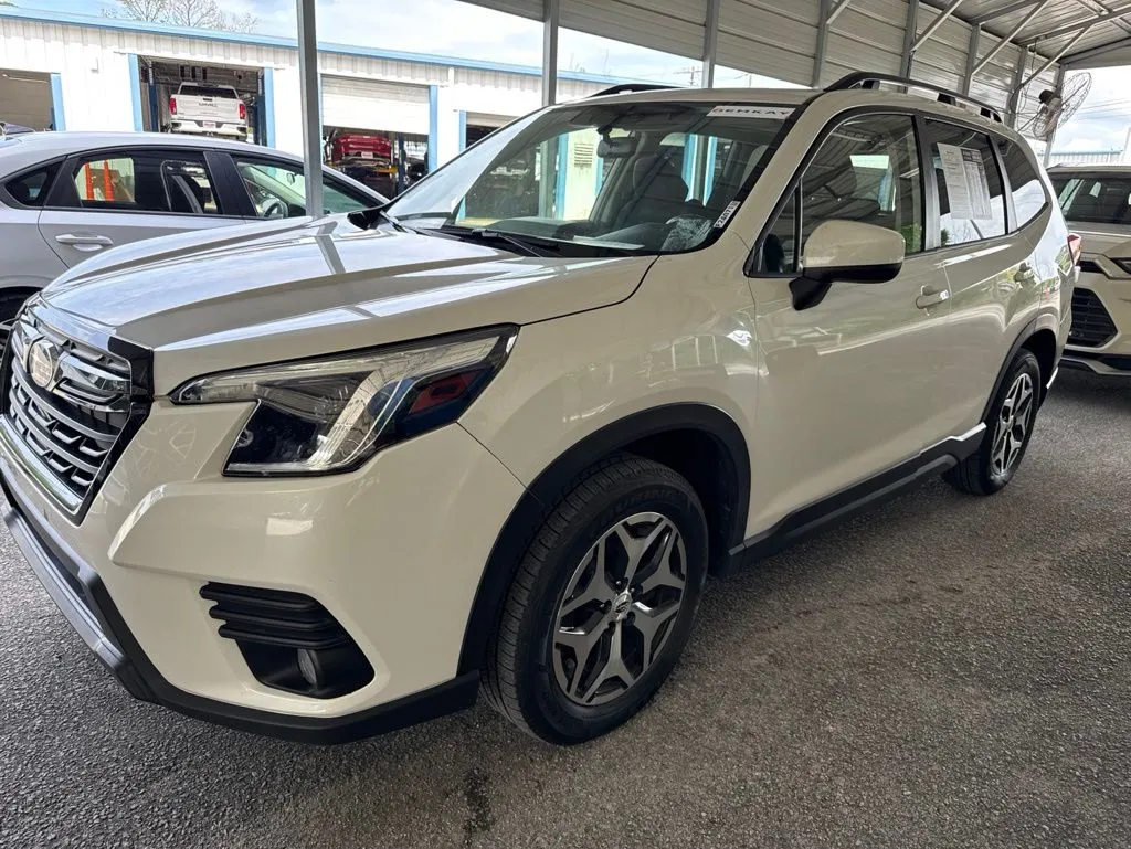 White 2023 Subaru Forester Premium for sale in Summerville, SC