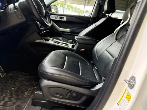 More photos of 2022 Ford Explorer Limited at Automaxx of the Carolinas, SC