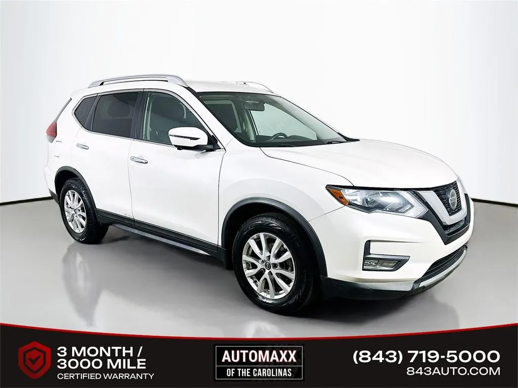 White 2018 Nissan Rogue SV for sale in Summerville, SC