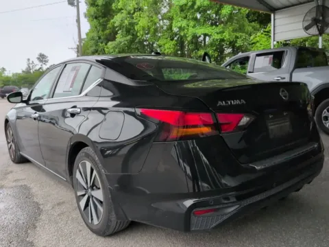 More photos of 2022 Nissan Altima 2.5 SV at Automaxx of the Carolinas, SC