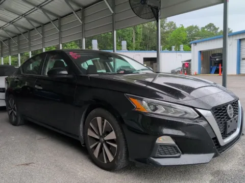 Photos of 2022 Nissan Altima 2.5 SV for sale in Summerville, SC at Automaxx of the Carolinas