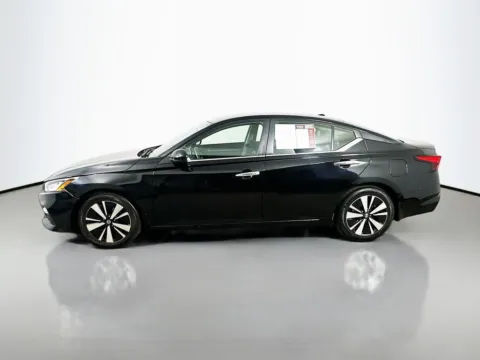 More photos of 2022 Nissan Altima 2.5 SV at Automaxx of the Carolinas, SC