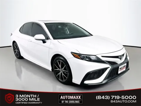 White 2023 Toyota Camry SE for sale in Summerville, SC
