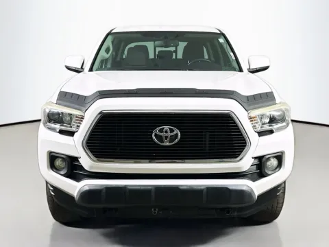 Photos of 2017 Toyota Tacoma SR5 for sale in Summerville, SC at Automaxx of the Carolinas