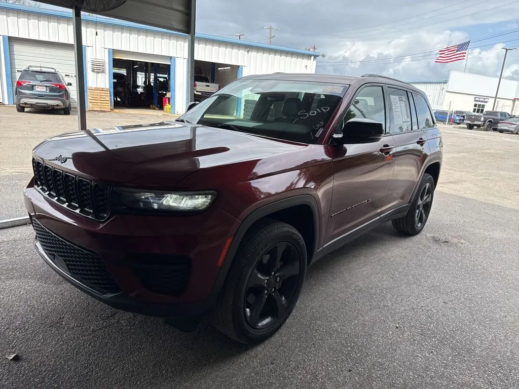 Red 2022 Jeep Grand Cherokee Altitude for sale in Summerville, SC