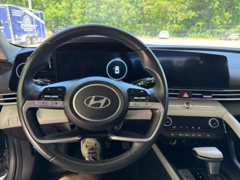 More photos of 2024 Hyundai Elantra Limited at Automaxx of the Carolinas, SC
