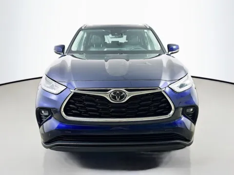 Photos of 2023 Toyota Highlander Limited for sale in Summerville, SC at Automaxx of the Carolinas