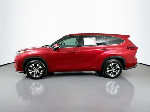 More photos of 2022 Toyota Highlander XLE at Automaxx of the Carolinas, SC