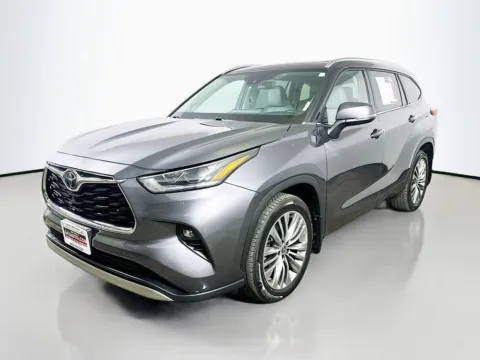 Another view of 2021 Toyota Highlander Platinum for sale in Summerville, SC at Automaxx of the Carolinas