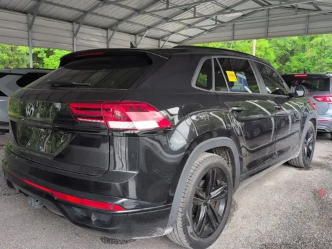 Another view of 2022 Volkswagen Atlas Cross Sport 3.6L V6 SEL R-Line for sale in Summerville, SC at Automaxx of the Carolinas