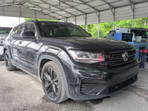 Photos of 2022 Volkswagen Atlas Cross Sport 3.6L V6 SEL R-Line for sale in Summerville, SC at Automaxx of the Carolinas