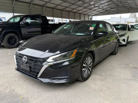 More photos of 2023 Nissan Altima 2.5 SV at Automaxx of the Carolinas, SC