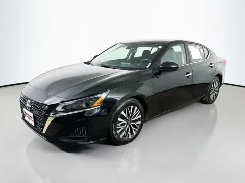 Another view of 2023 Nissan Altima 2.5 SV for sale in Summerville, SC at Automaxx of the Carolinas