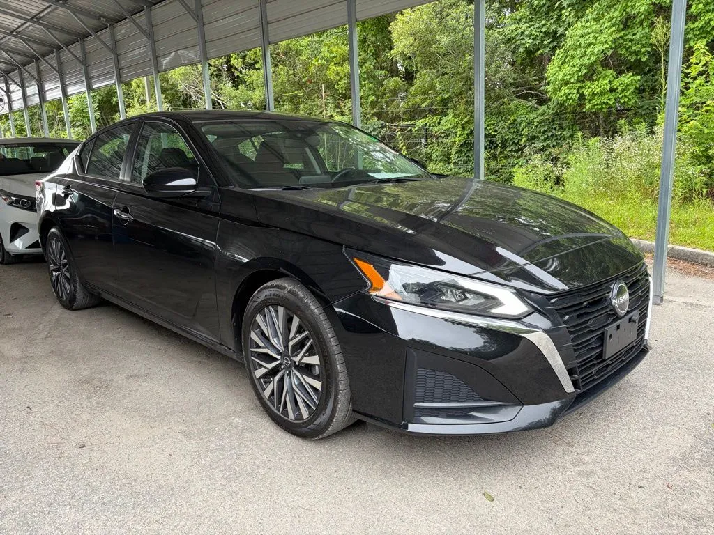 2023 Nissan Altima 2.5 SV's photo
