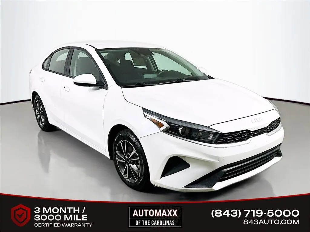 2022 Kia Forte LXS AT's photo